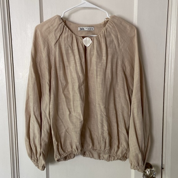 Zara Shell Button Balloon Top - Picture 3 of 5